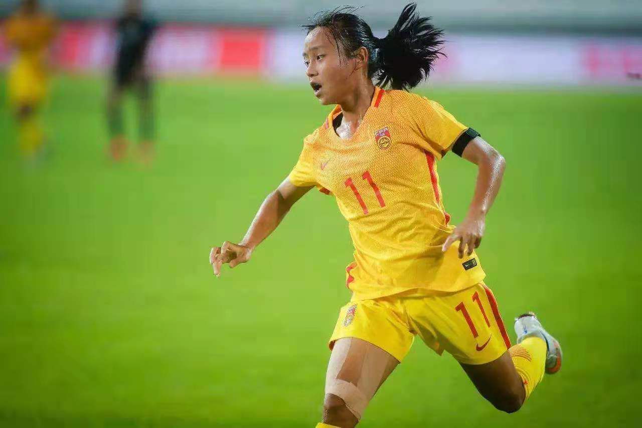 九游体育在线-中国女足再度登顶，夺取胜利领跑者