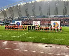 精彩对决！西珲两强交手角逐桂冠