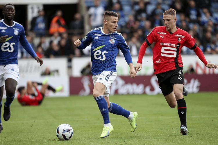 南特足球队在法国联赛中势不可挡 南特足球队在法国联赛中势不可挡