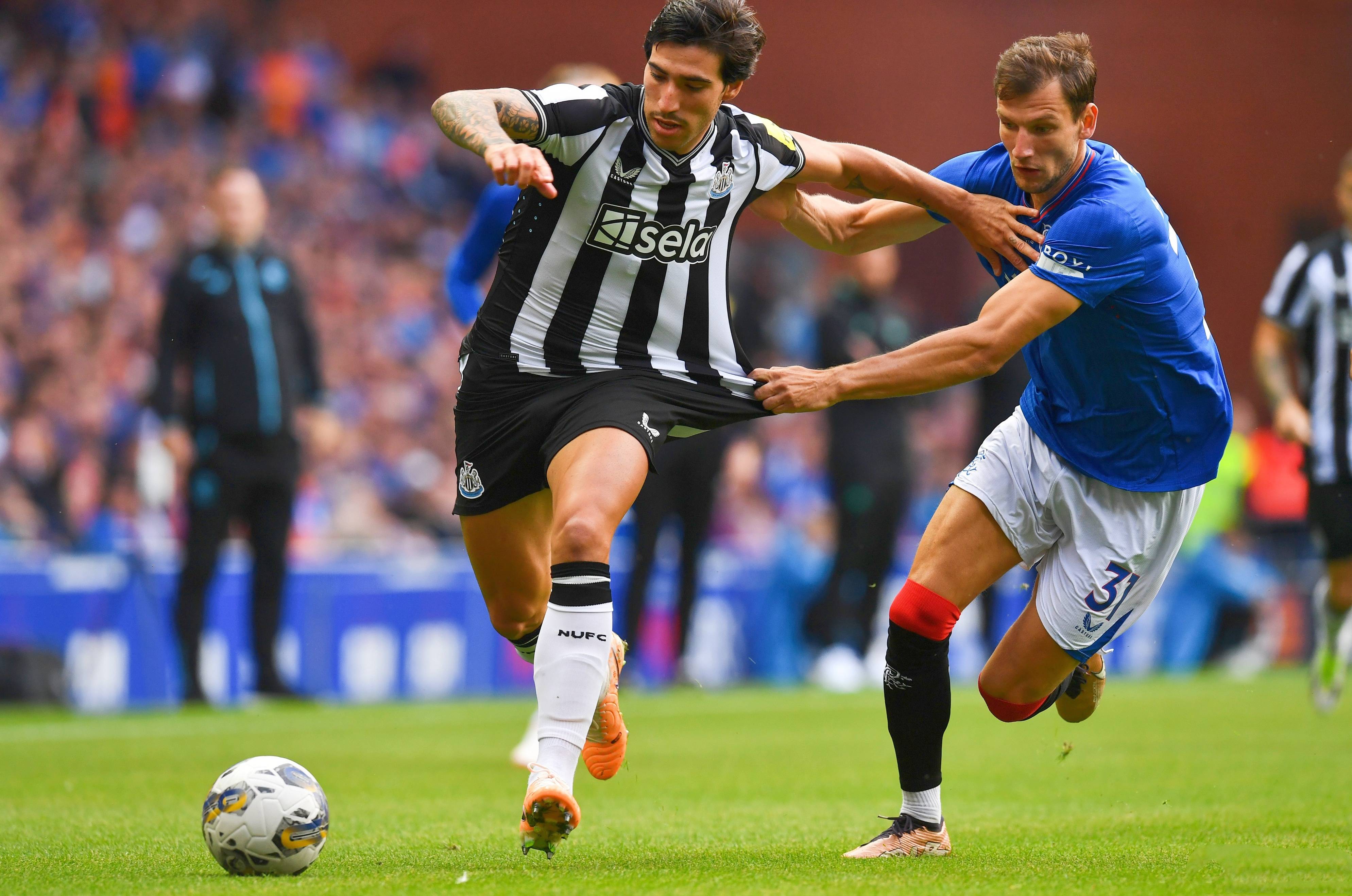 曼城签下意大利新秀,为未来埋下伏笔的简单介绍 曼城签下意大利新秀,为未来埋下伏笔的简单介绍